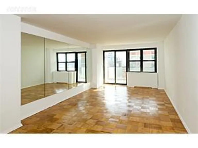 New York City Real Estate | View 115 East 9th Street, 14E | room 1 | View 2