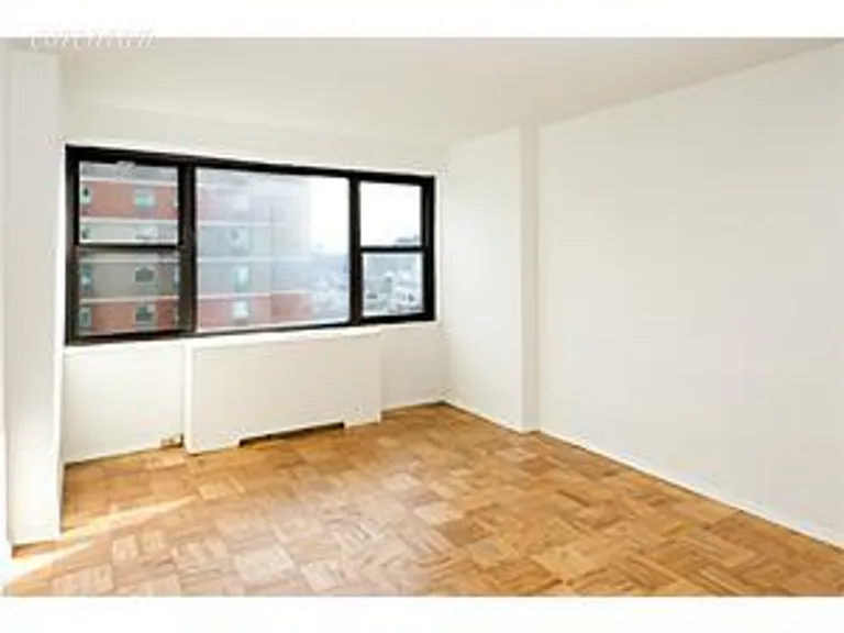New York City Real Estate | View 115 East 9th Street, 14E | room 2 | View 3