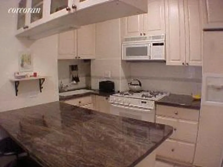 New York City Real Estate | View 60 West 68th Street, 4D | room 1 | View 2