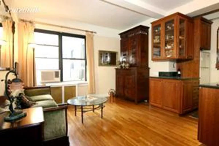 New York City Real Estate | View 60 West 68th Street, 7G | 1 Bed, 1 Bath | View 1