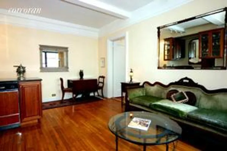 New York City Real Estate | View 60 West 68th Street, 7G | room 1 | View 2