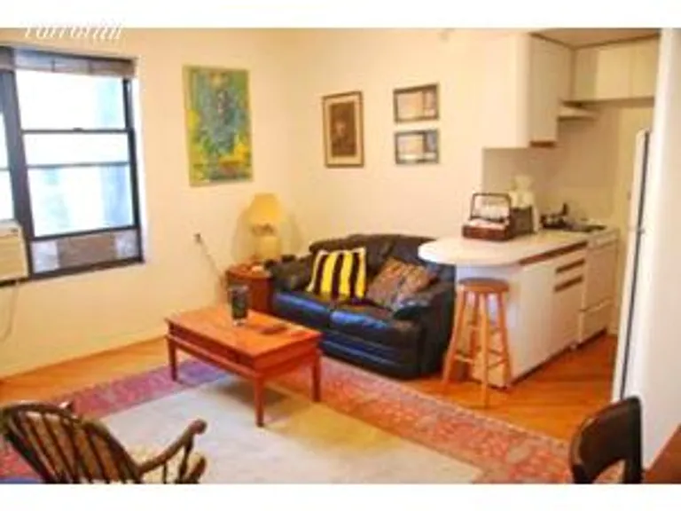New York City Real Estate | View 60 West 68th Street, 8G | room 1 | View 2
