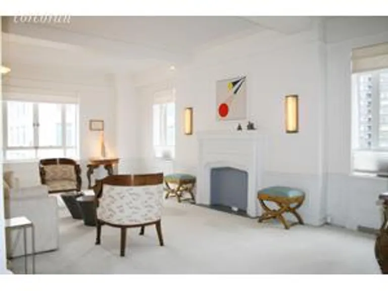 New York City Real Estate | View 25 Central Park West, 18E | 3 Beds, 2 Baths | View 1