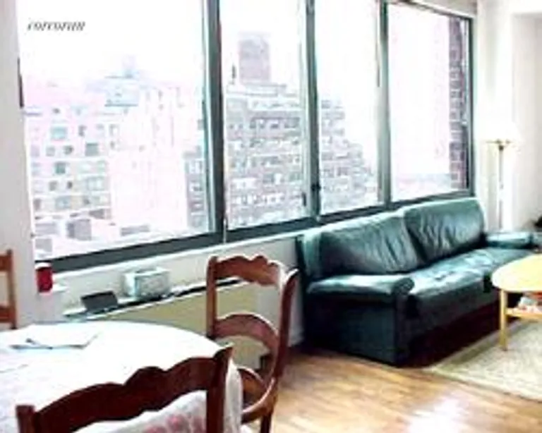 New York City Real Estate | View 52 East End Avenue, 10B | room 3 | View 4