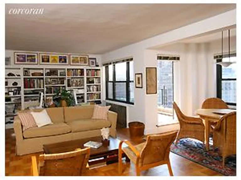 New York City Real Estate | View 11 Fifth Avenue, 17B | 1 Bed, 1 Bath | View 1
