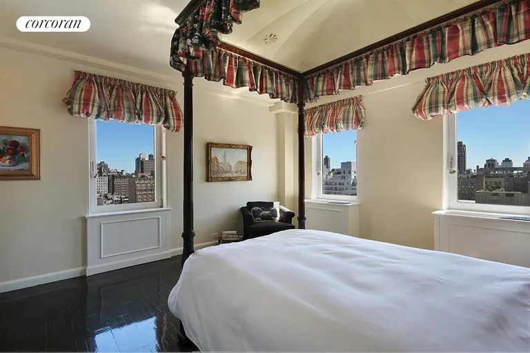 New York City Real Estate | View 930 Fifth Avenue, 18H | Bedroom | View 3