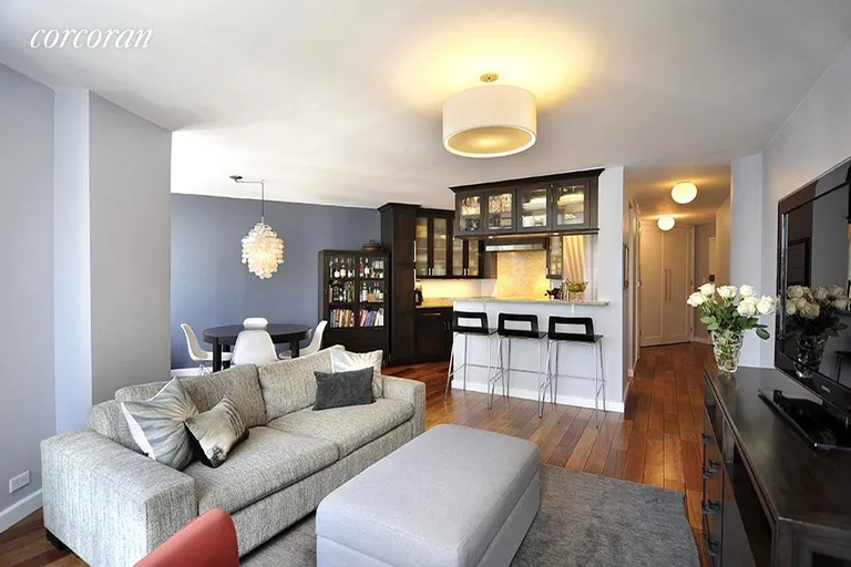 New York City Real Estate | View 275 Greenwich Street, 7C | Great open entertaining space | View 2