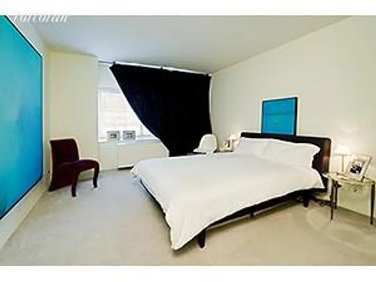 New York City Real Estate | View 303 Greenwich Street, 2F | room 1 | View 2