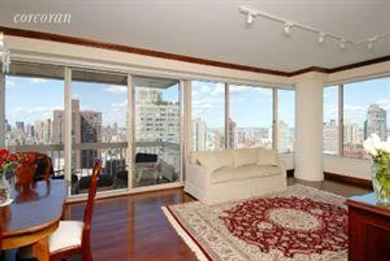 New York City Real Estate | View 200 East 69th Street, 29B | 3 Beds, 3 Baths | View 1