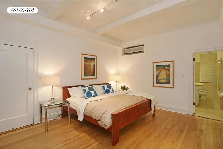 New York City Real Estate | View 1133 Park Avenue, 1W | Master Bedroom | View 4