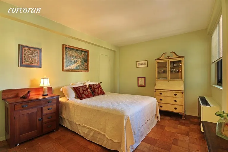 New York City Real Estate | View 1725 York Avenue, 15A | Bedroom | View 2
