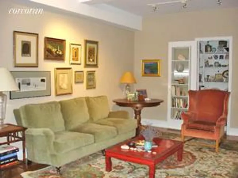 New York City Real Estate | View 310 West End Avenue, 8D | room 1 | View 2