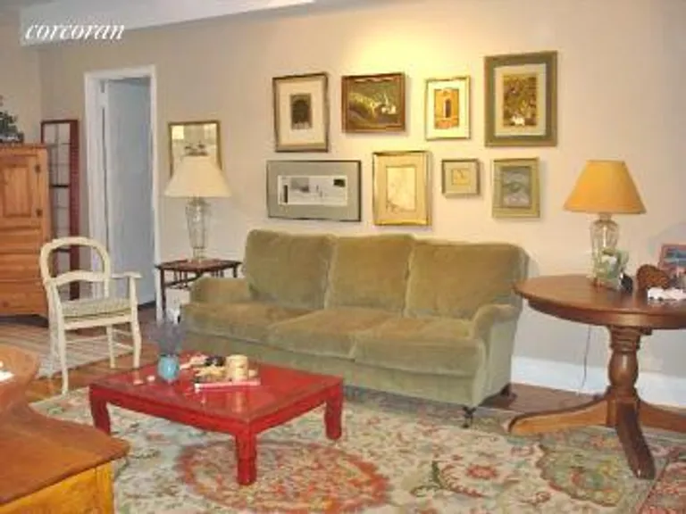New York City Real Estate | View 310 West End Avenue, 8D | room 2 | View 3