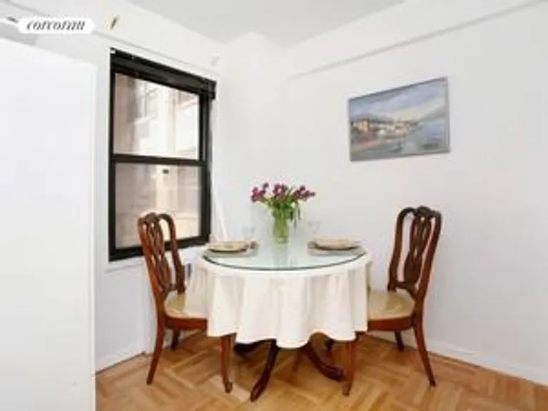 New York City Real Estate | View 140 East 56th Street, 4A | Separate Dining Room | View 4