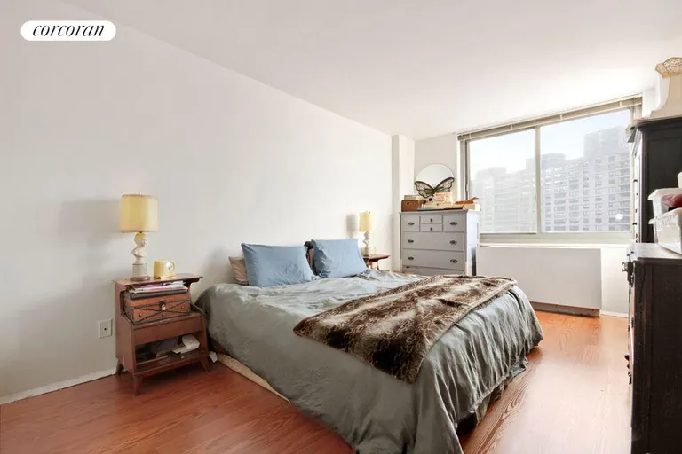 New York City Real Estate | View 2025 Broadway, 19A | room 2 | View 3