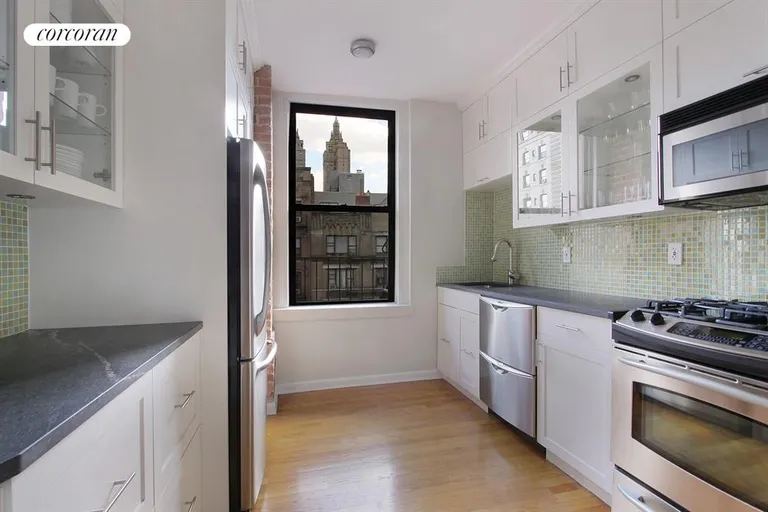 New York City Real Estate | View 102 West 75th Street, 55 | Kitchen | View 3
