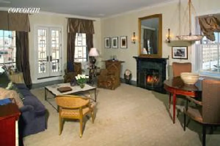 New York City Real Estate | View 535 Park Avenue, 14C | 2 Beds, 2 Baths | View 1