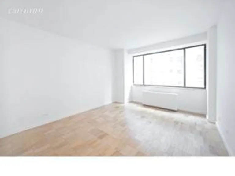 New York City Real Estate | View 45 East 25th Street, 22C | room 2 | View 3