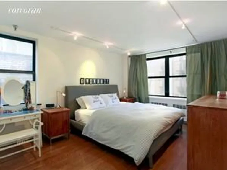 New York City Real Estate | View 305-313 West 22nd Street, 4A | room 2 | View 3