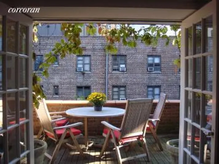 New York City Real Estate | View 305-313 West 22nd Street, 4A | room 4 | View 5