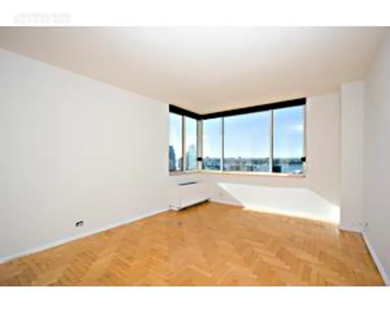 New York City Real Estate | View 350 West 50th Street, 25E | room 1 | View 2