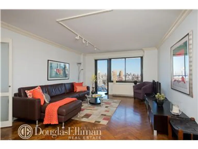New York City Real Estate | View 201 West 70th Street, 34G | 1 Bed, 1 Bath | View 2