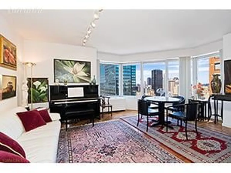 New York City Real Estate | View 150 West 56th Street, 3407 | 1 Bed, 1 Bath | View 1