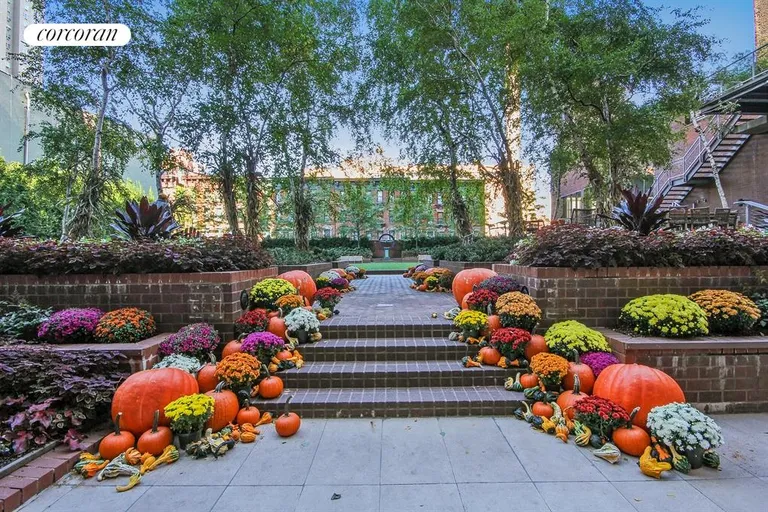 New York City Real Estate | View 515 East 72nd Street, 40B | Garden | View 10