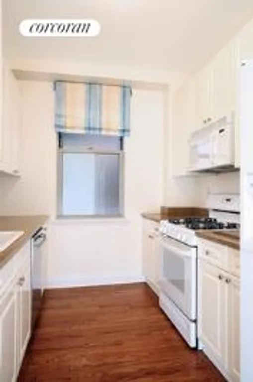 New York City Real Estate | View 160 West 86th Street, 7B | room 2 | View 3