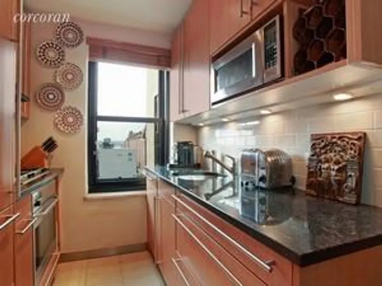 New York City Real Estate | View 300 West 23rd Street, 14M | room 3 | View 4