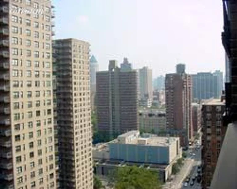 New York City Real Estate | View 185 West End Avenue, 22K | room 2 | View 3