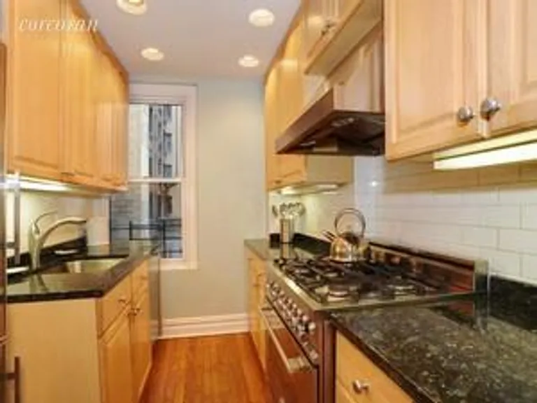 New York City Real Estate | View 70 East 96th Street, 3D | room 3 | View 4