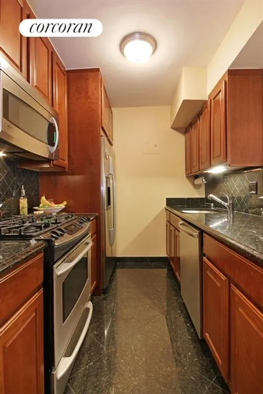 New York City Real Estate | View 145 East 84th Street, 6D | Triple Mint kitchen with full sized appliances! | View 4
