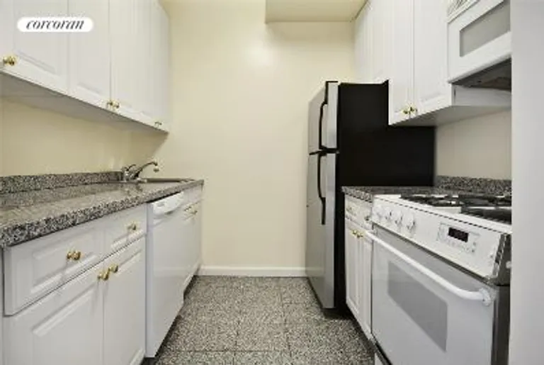 New York City Real Estate | View 111 West 67th Street, 34C | room 3 | View 4