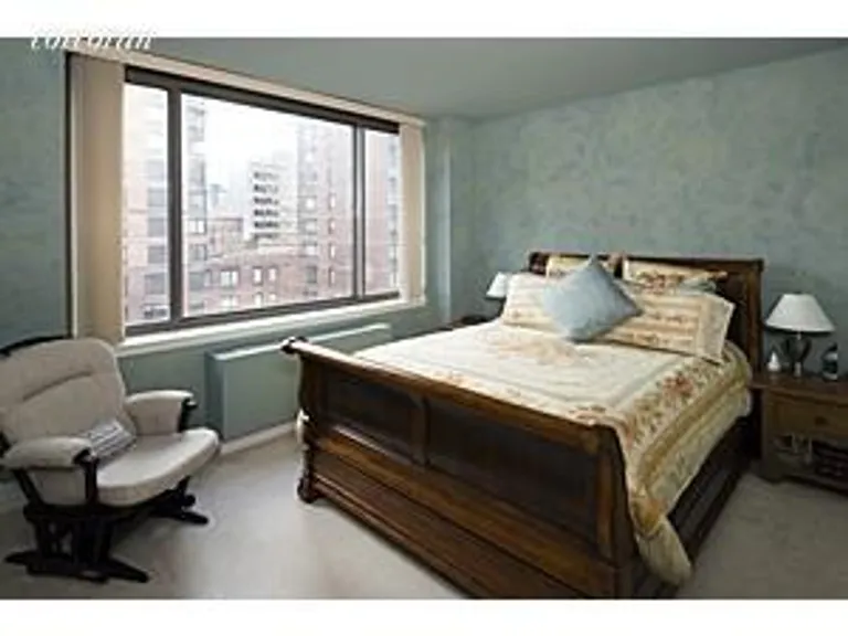New York City Real Estate | View 2 Columbus Avenue, 8C | room 2 | View 3