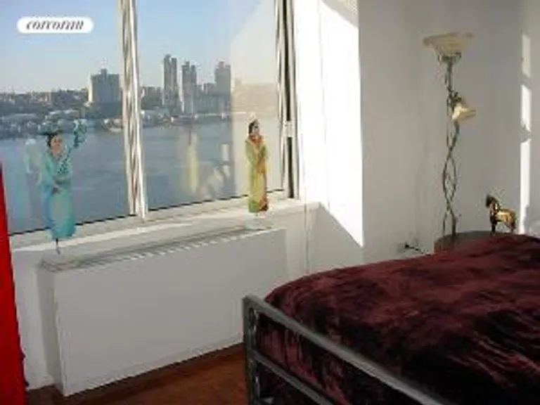 New York City Real Estate | View 200 Riverside Boulevard, 18I | room 4 | View 5