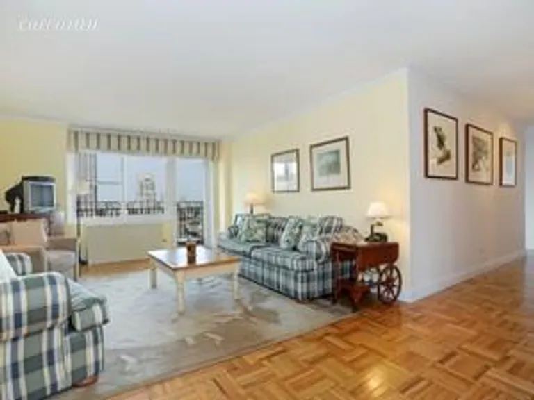 New York City Real Estate | View 201 West 70th Street, 25K | 2 Beds, 2 Baths | View 1