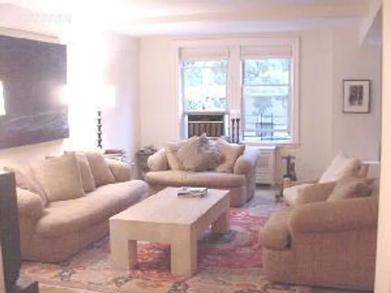 New York City Real Estate | View 12 West 96th Street, 2A | room 2 | View 3