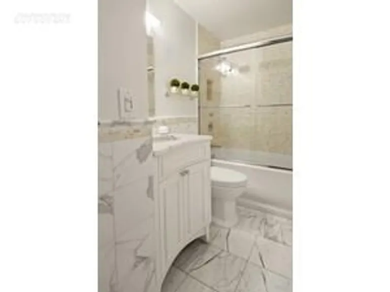 New York City Real Estate | View 112 West 56th Street, 22N | room 4 | View 5