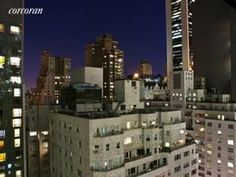 New York City Real Estate | View 112 West 56th Street, 22N | room 5 | View 6