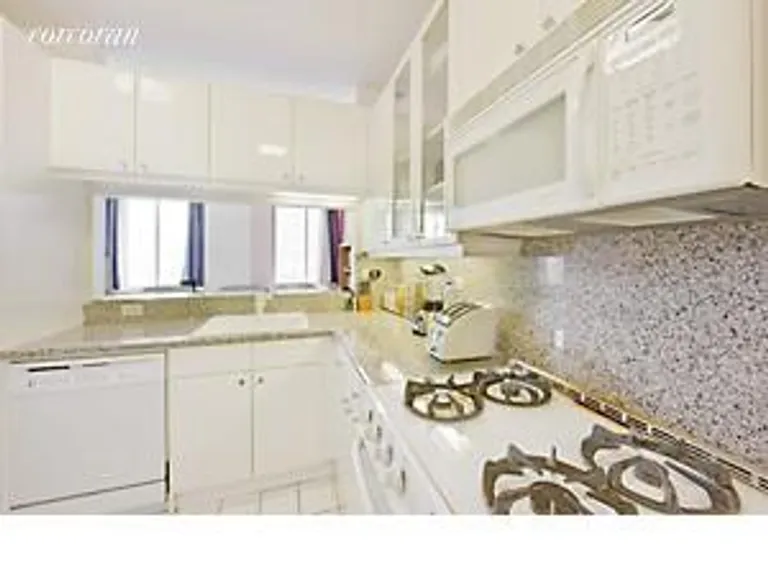New York City Real Estate | View 200 Riverside Boulevard, 19E | room 2 | View 3