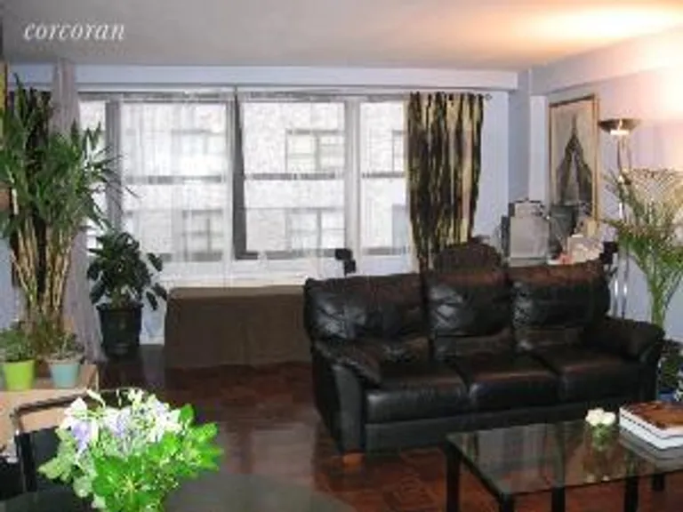 New York City Real Estate | View 225 East 57th Street, 9R | room 1 | View 2