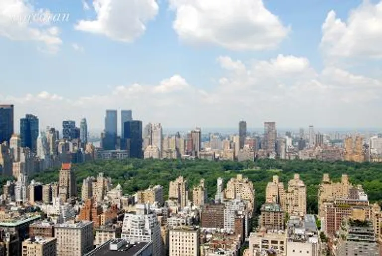 New York City Real Estate | View 200 East 69th Street, PHB | room 2 | View 3