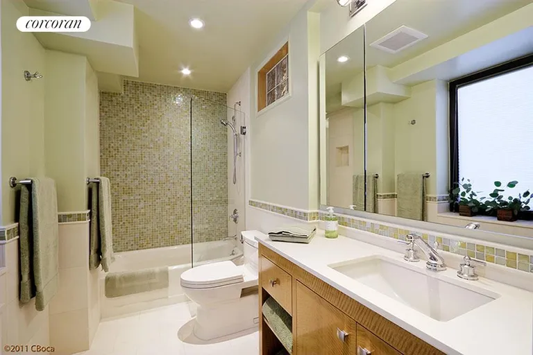 New York City Real Estate | View 860 Fifth Avenue, 17D | Second Bathroom | View 11