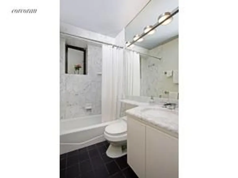 New York City Real Estate | View 45 East 25th Street, 15A | room 4 | View 5