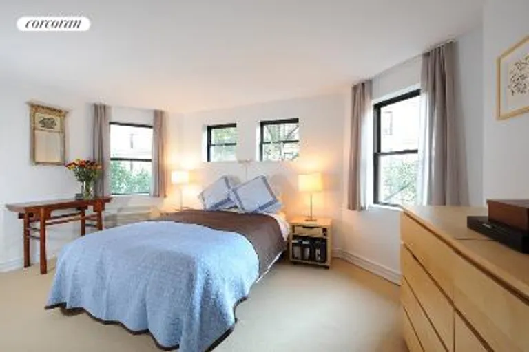 New York City Real Estate | View 57 East 75th Street, 3 | room 3 | View 4