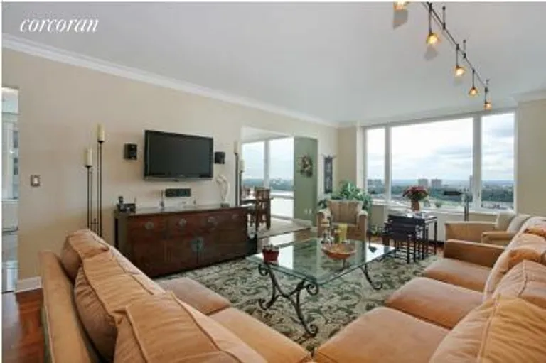 New York City Real Estate | View 220 Riverside Boulevard, 32D | room 1 | View 2