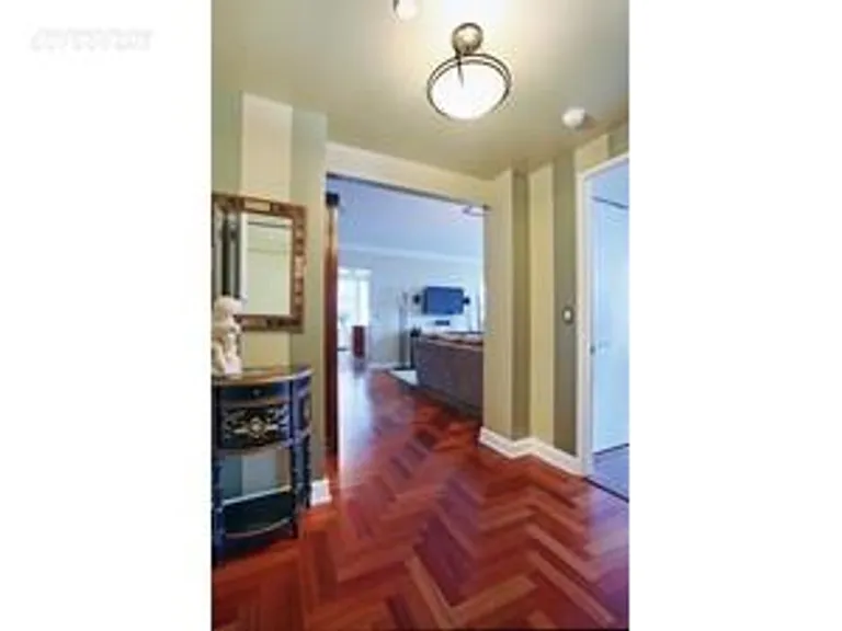 New York City Real Estate | View 220 Riverside Boulevard, 32D | room 5 | View 6