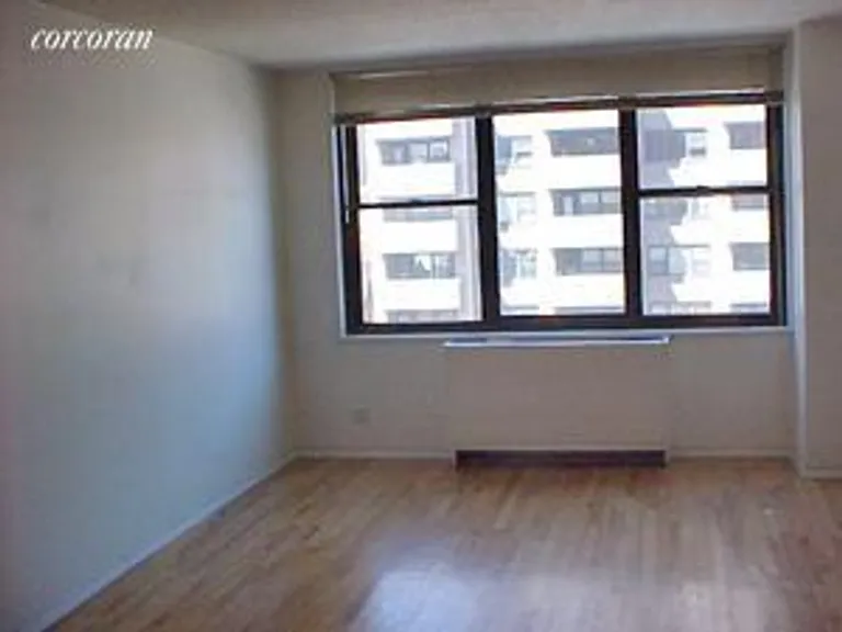 New York City Real Estate | View 301 East 87th Street, 10C | 1 Bed, 1 Bath | View 1