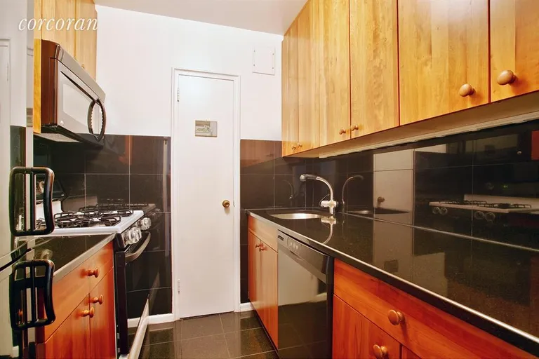 New York City Real Estate | View 200 East End Avenue, 10N | Kitchen | View 2